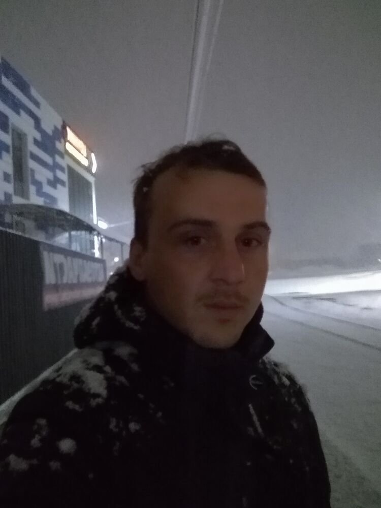  32312568  Fahri, 31 ,    