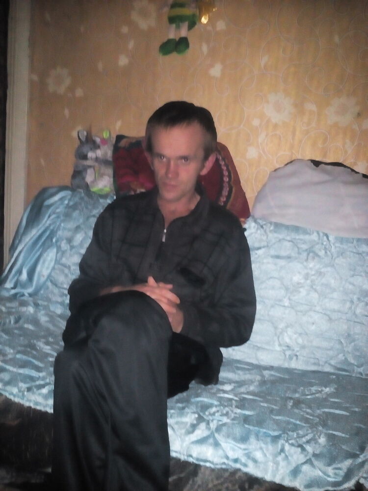  8969878  , 44 ,    