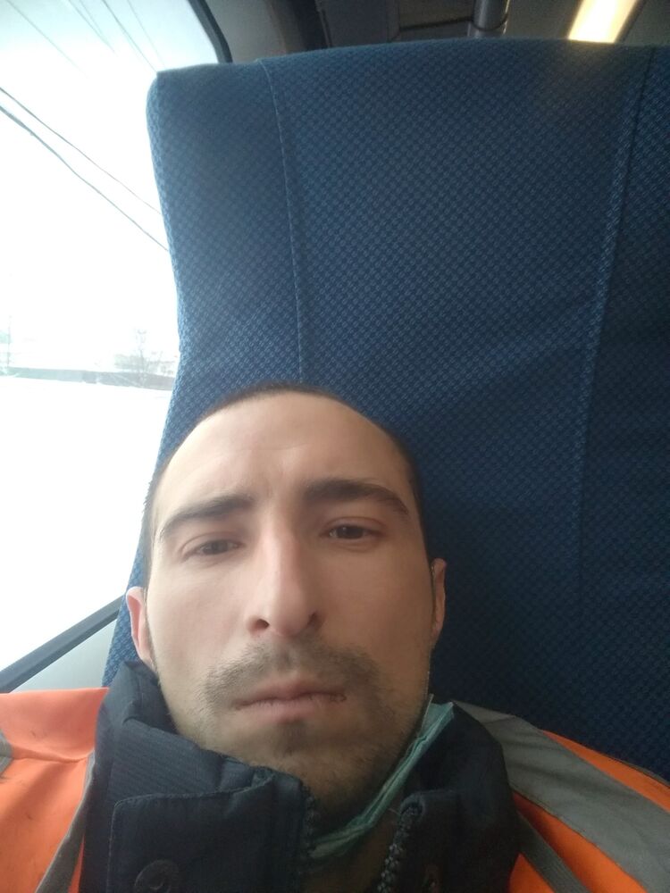  24671798  , 35 ,    
