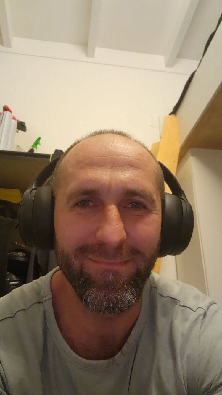  ,   Pavel, 44 ,   ,   
