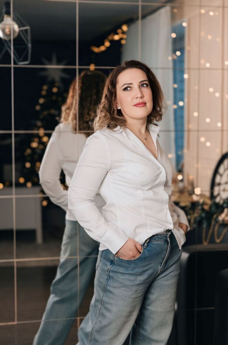  54805018  Olga, 43 ,     