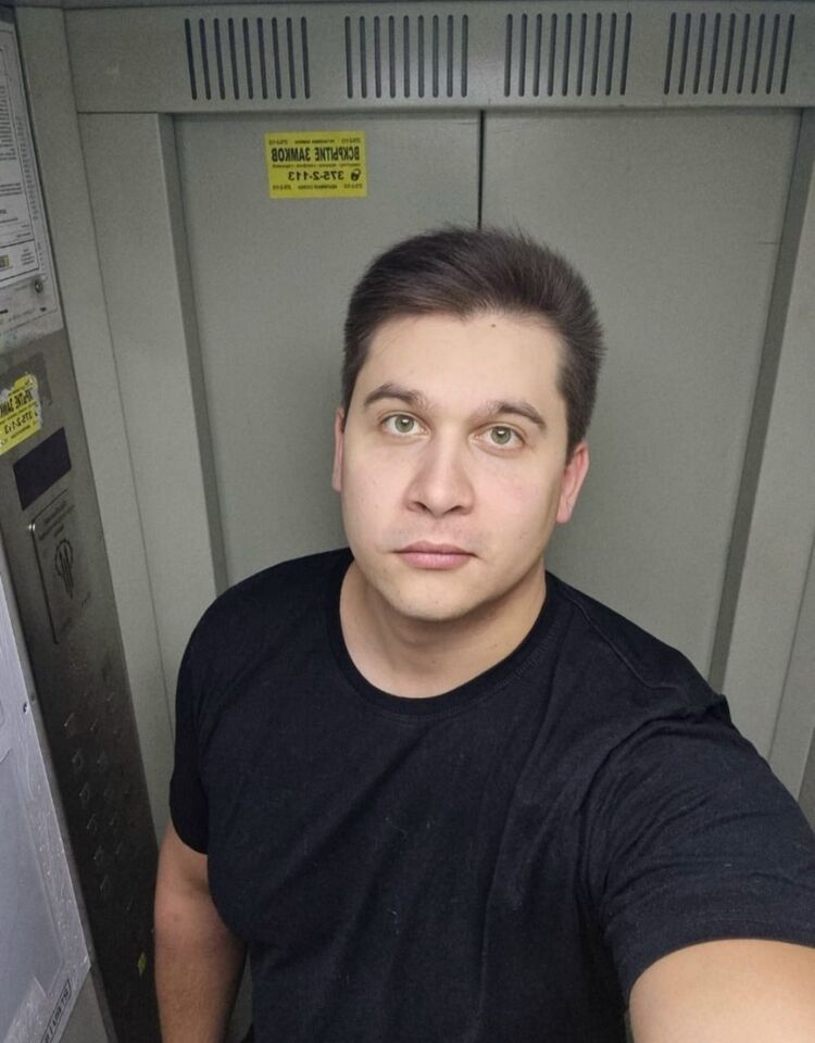  54757708  KiT, 30 ,    -