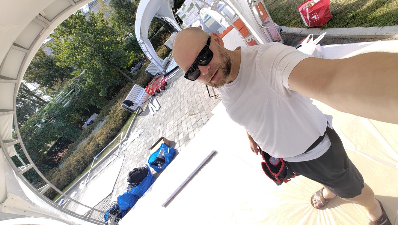  51684648  , 38 ,    -
