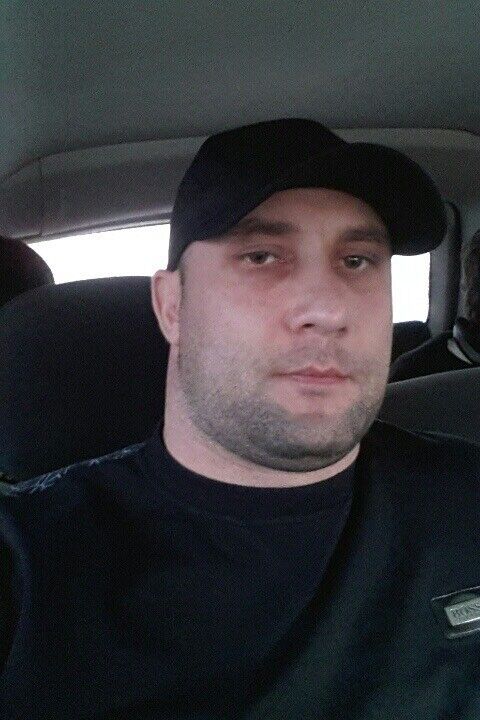  11890948  Rustam, 47 ,    