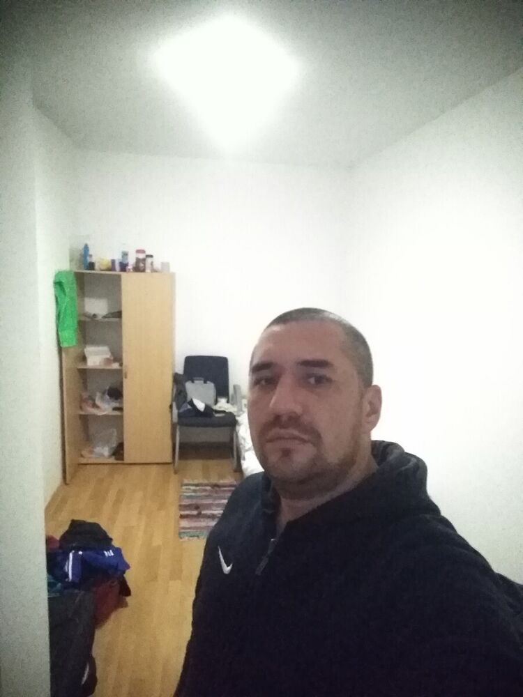  22587518  , 39 ,    
