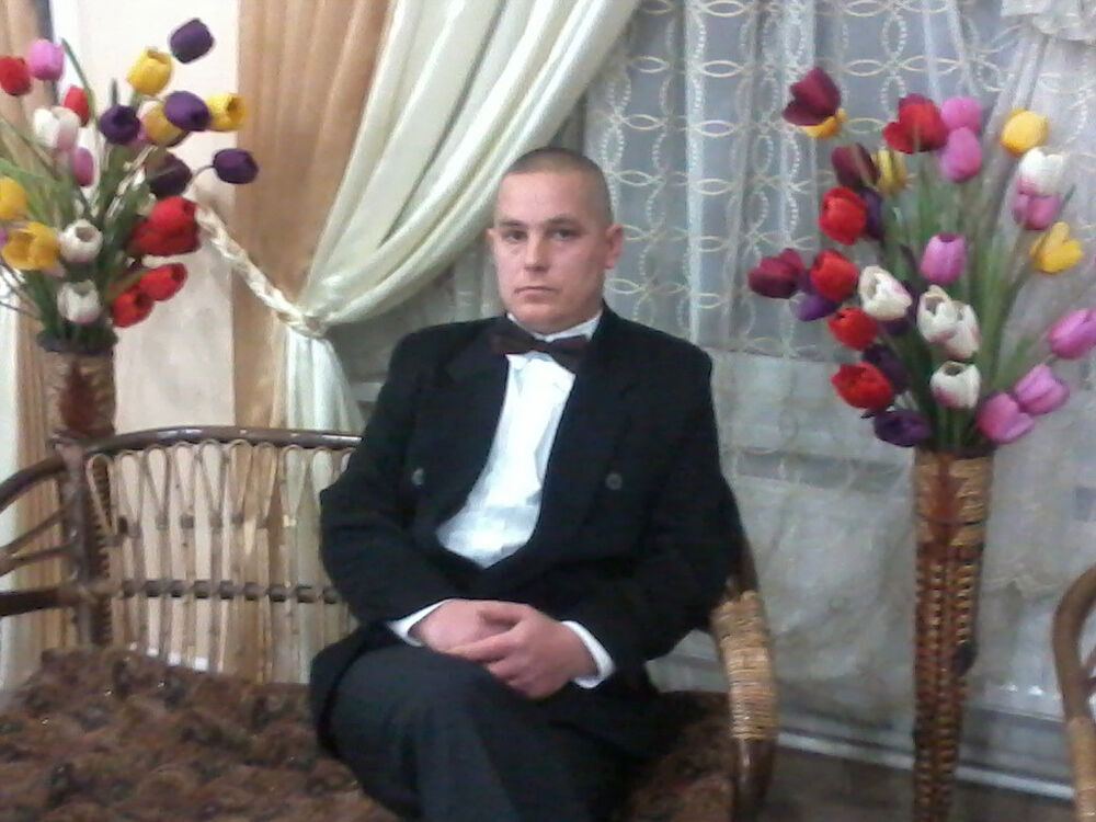  ,   Nicolae, 48 ,  
