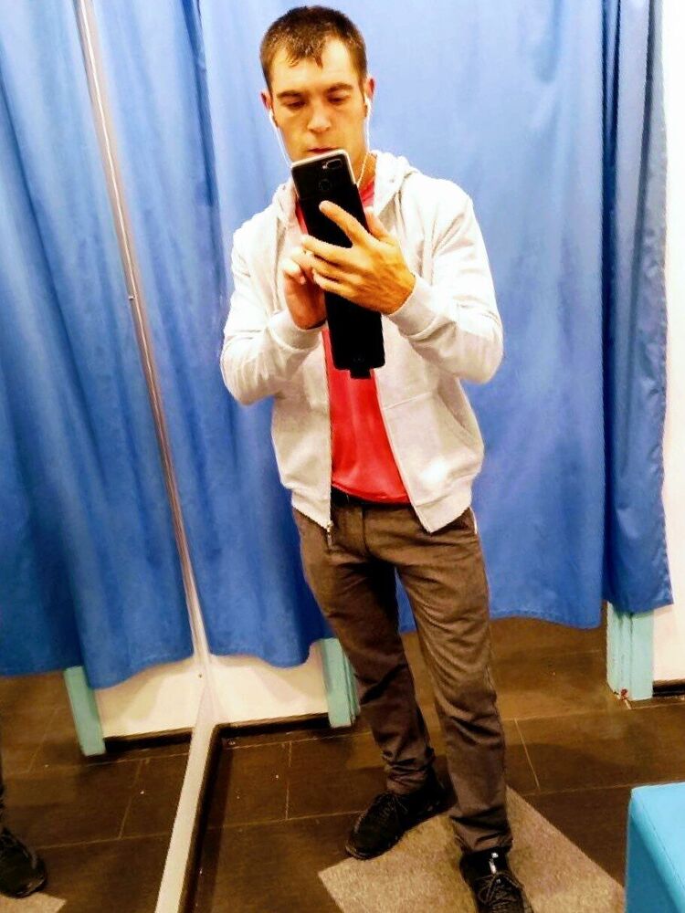  54527038  Viktor, 35 ,    