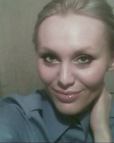  7194398  Elena, 37 ,    