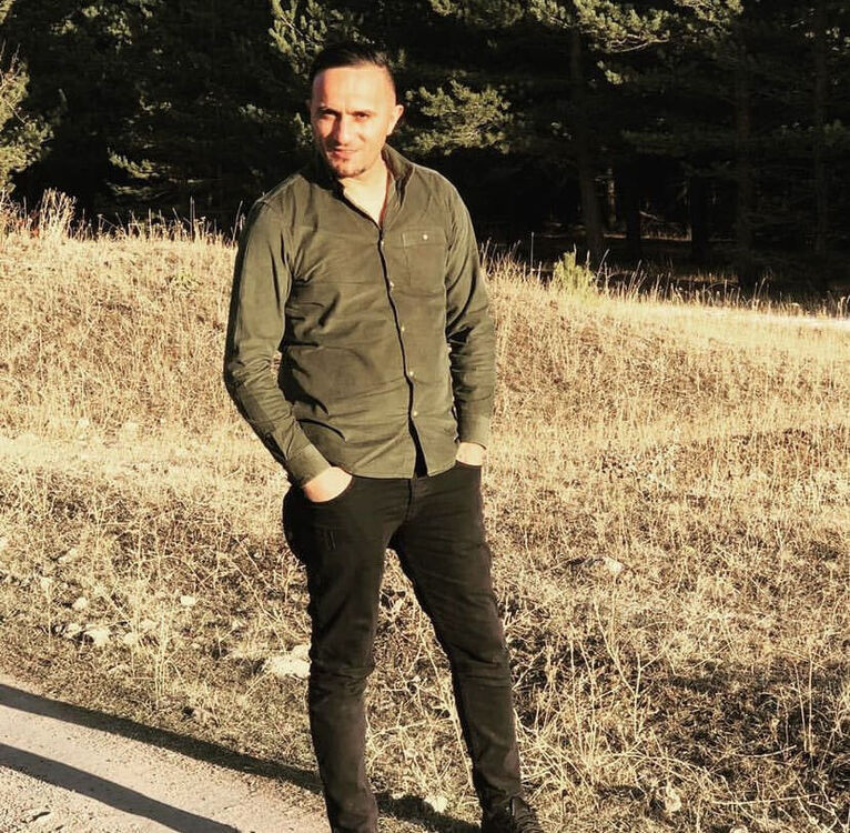  ,   Hakan, 37 ,   ,   
