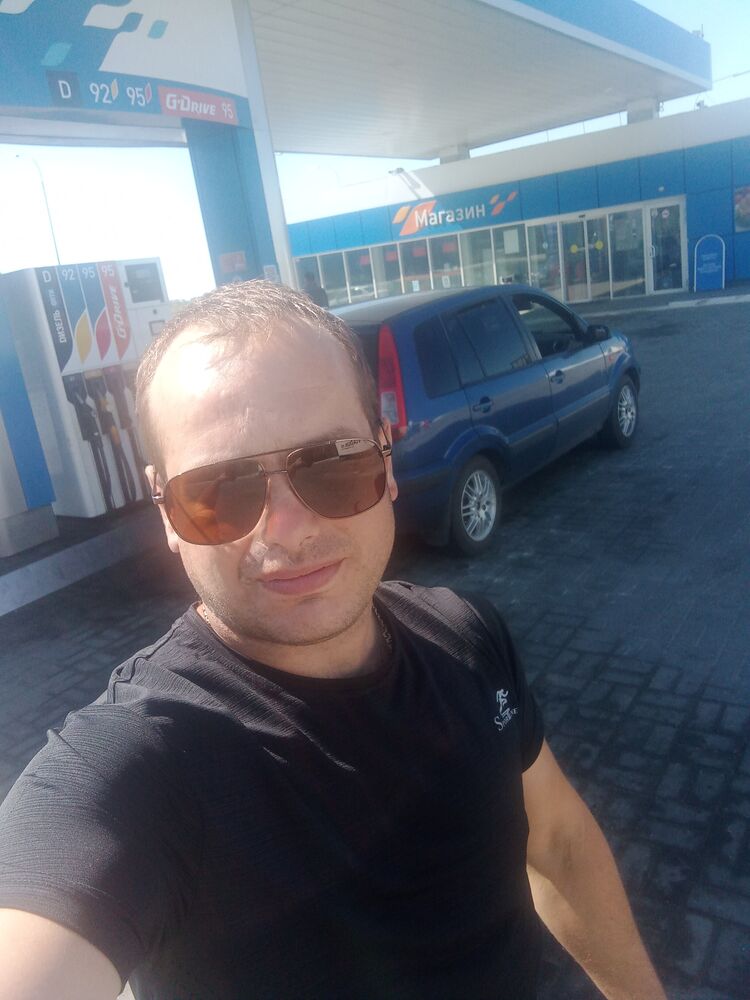  ,   Artem, 28 ,   ,   , c , 