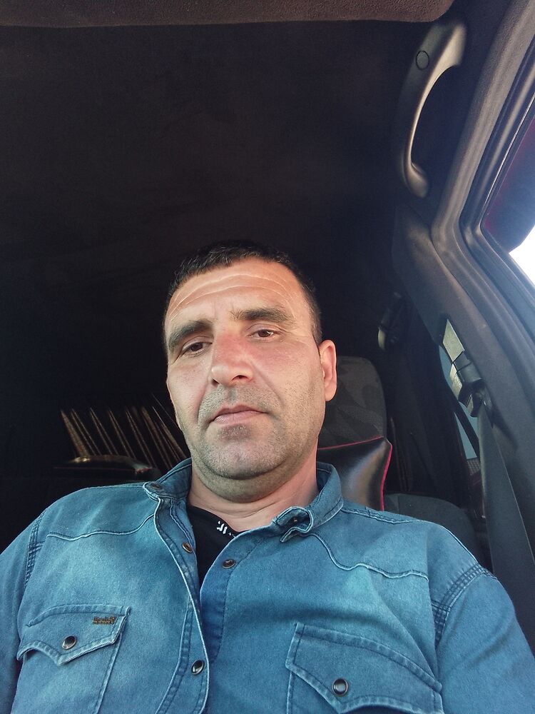  ,   Anar, 41 ,   ,   