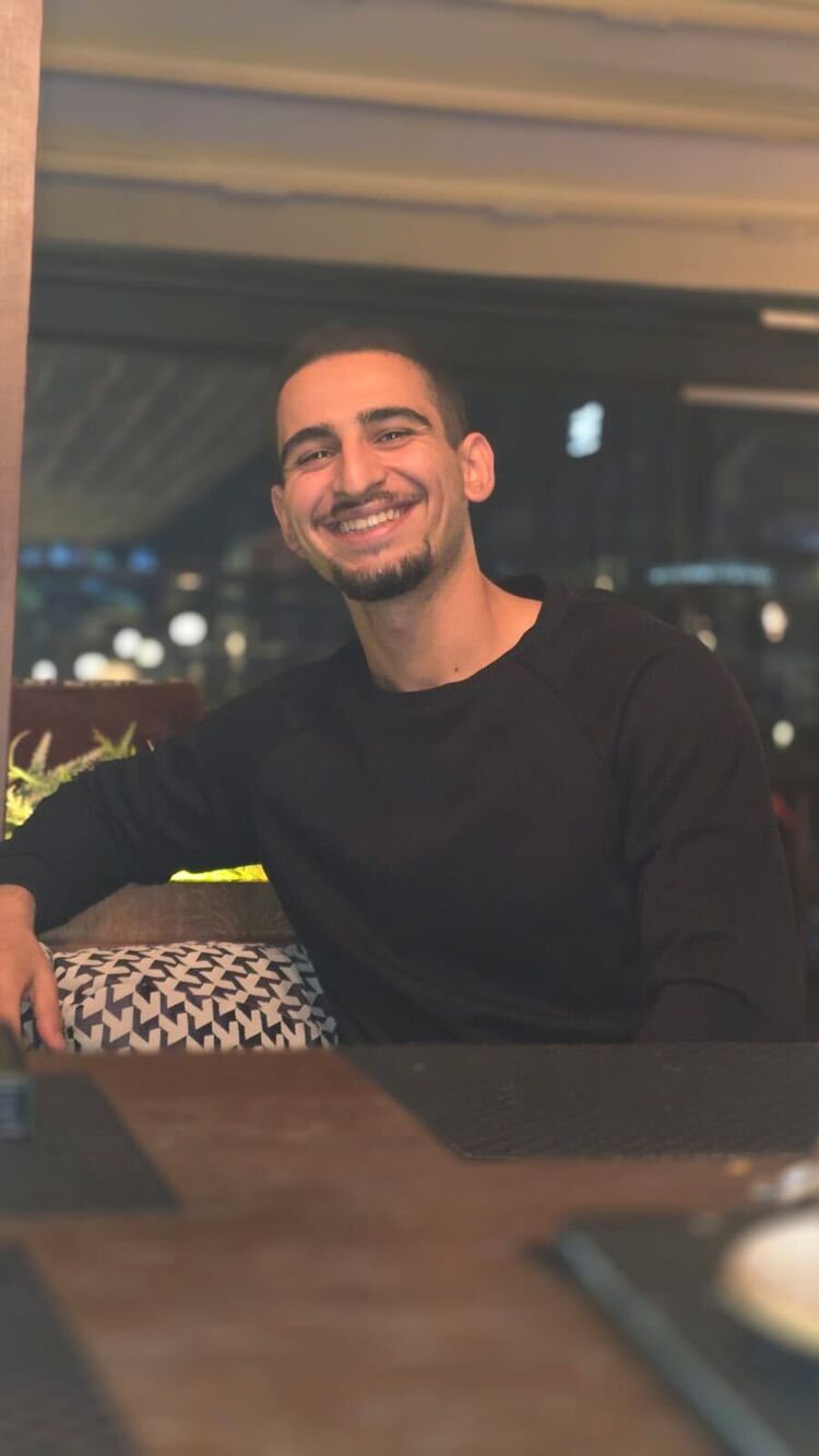  54123878  Mohamad, 25 ,    