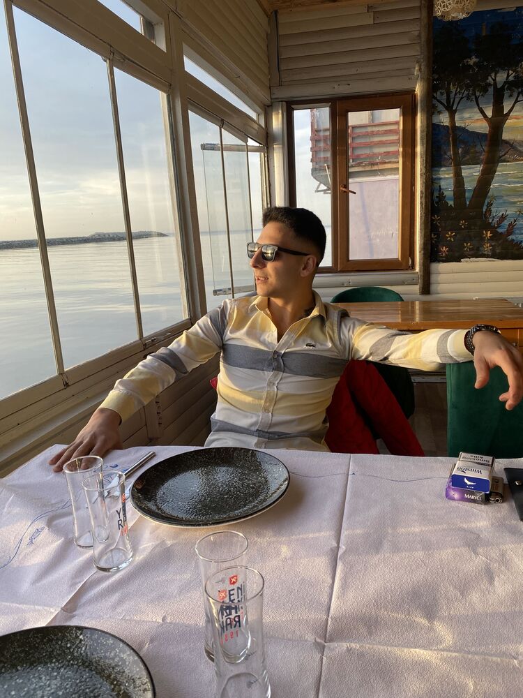  Kusadasi,   Ridvan, 25 ,   ,   