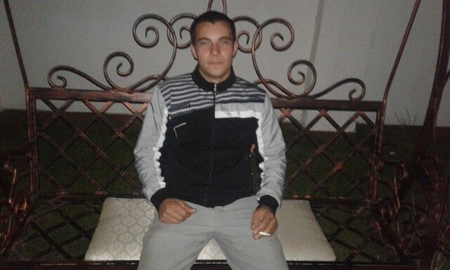  6616588  Petr, 32 ,    