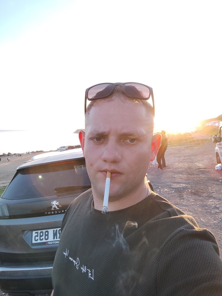  42505628  Vladyslav, 25 ,    