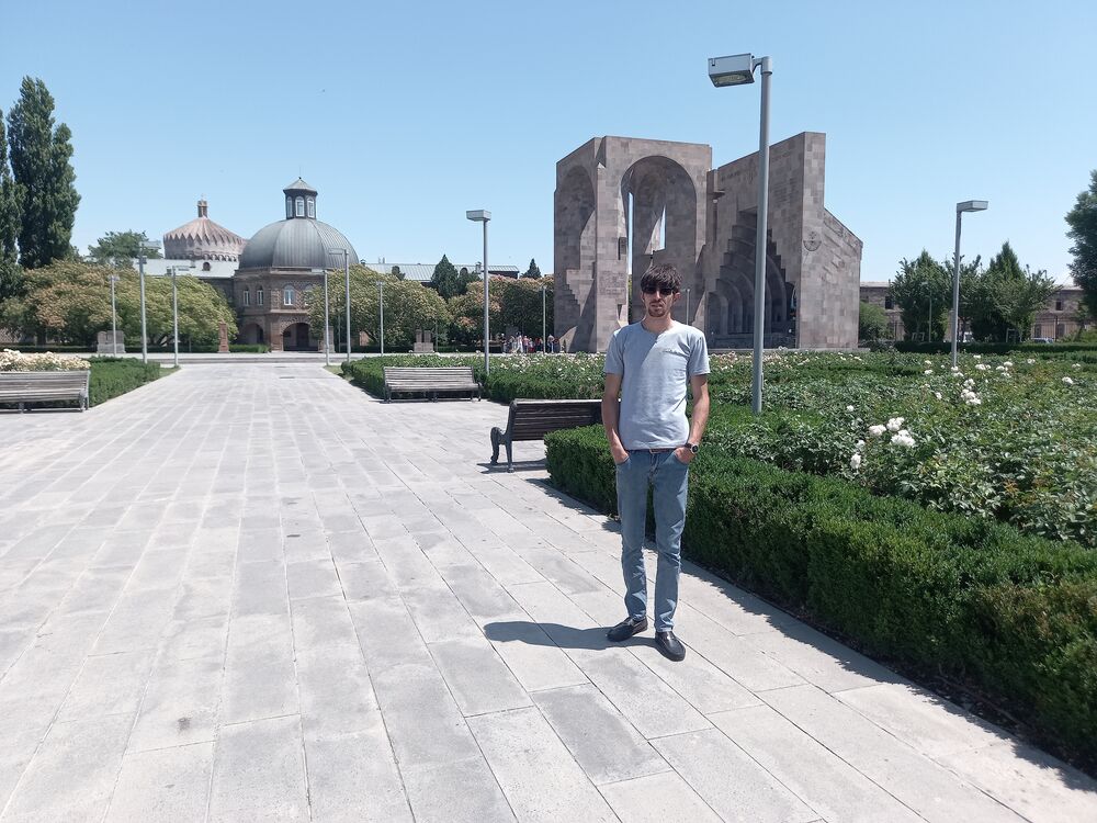  ,   Ando, 28 ,   ,   