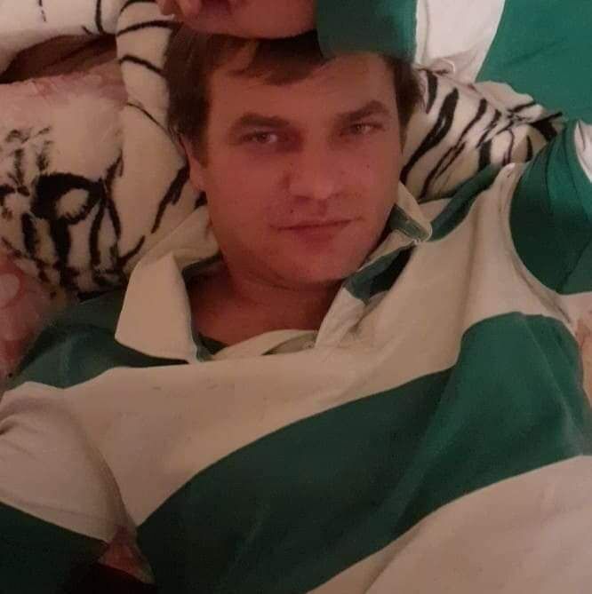  23814578  Stefan, 43 ,    