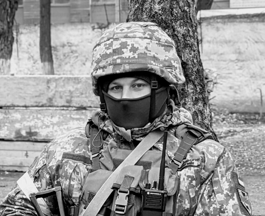  25308108  SLAVA, 32 ,    