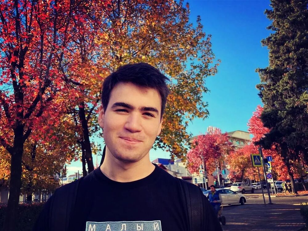 42407568  Rostislav, 23 ,    
