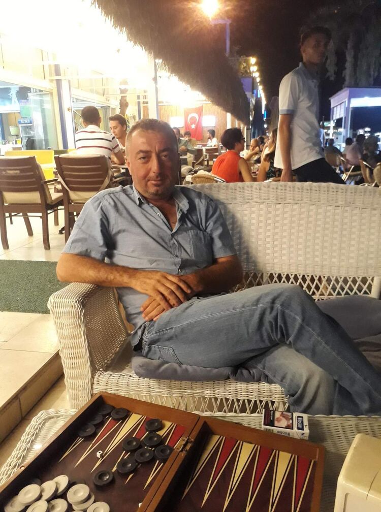  52523458  Oktay, 50 ,    