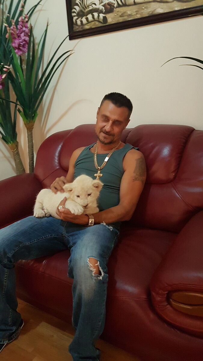  ,   Nikolas, 55 ,   