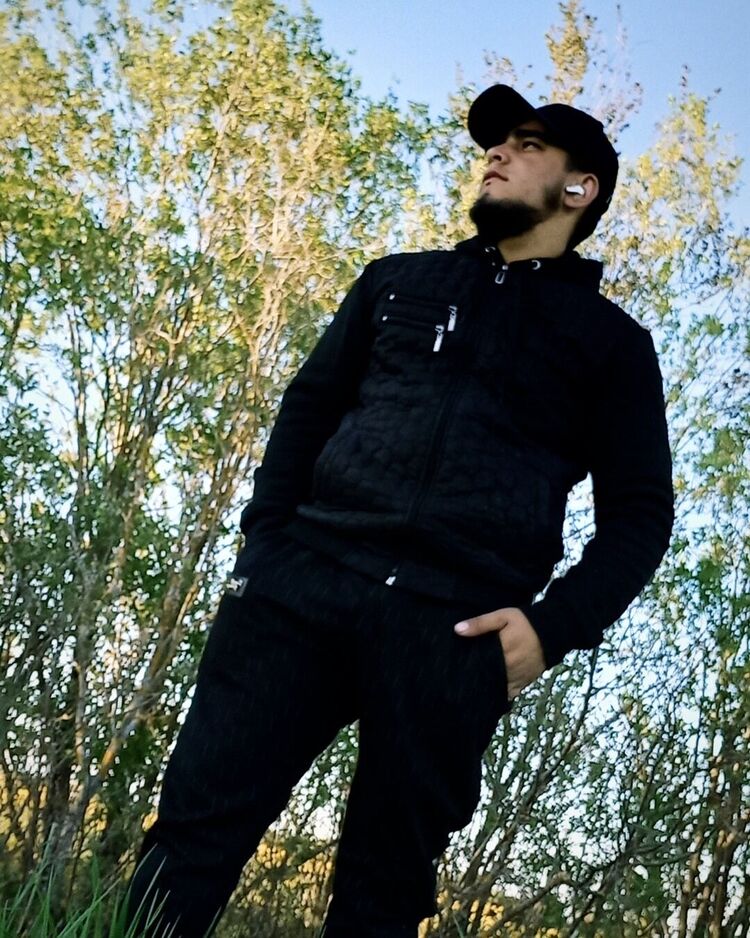  27091758  , 26 ,    -