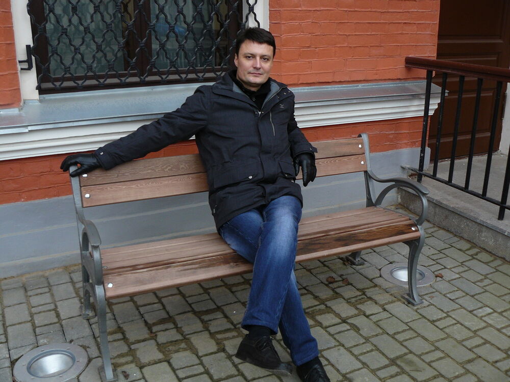  ,   Alex, 46 ,   