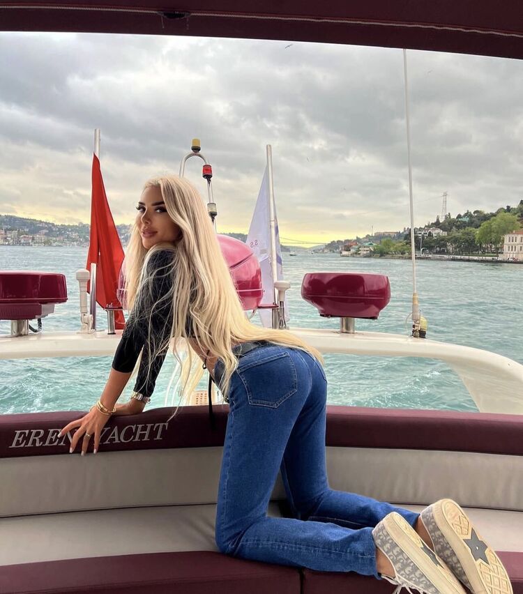  ,   Diana, 29 ,   ,   , c 