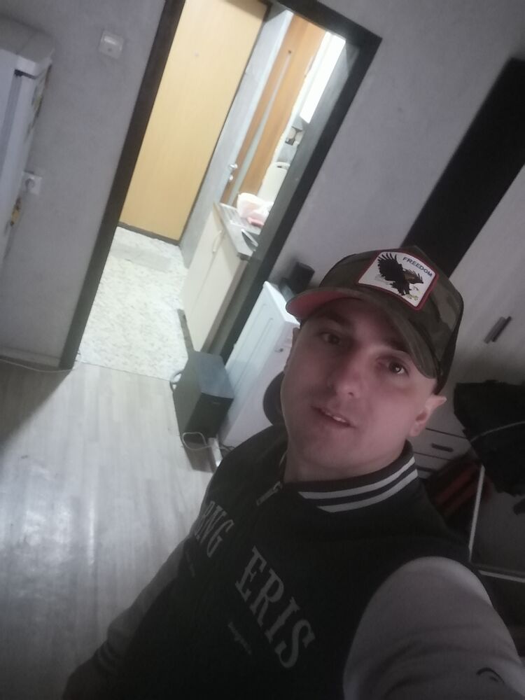  40387718  , 38 ,    