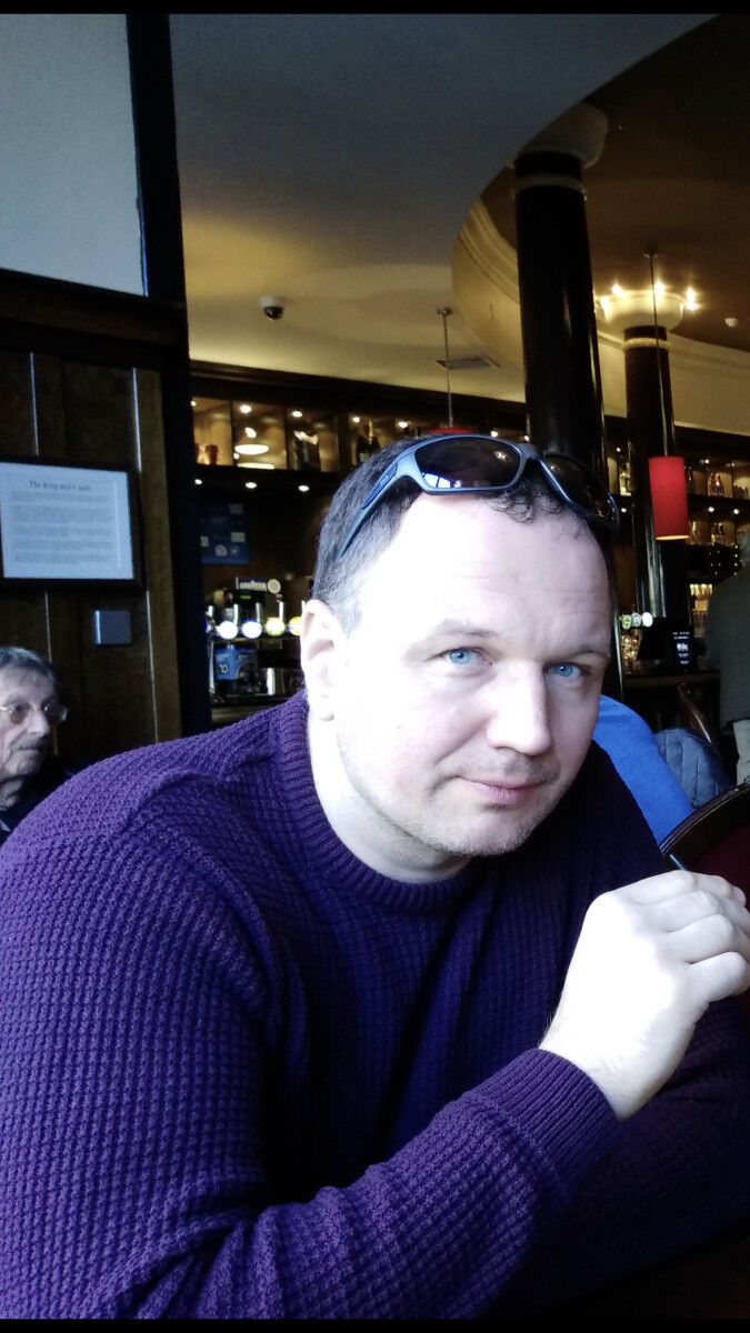  10699778  Sergei, 46 ,     