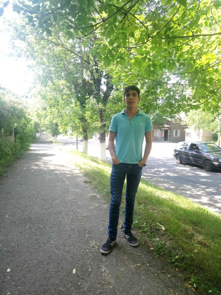  ,   Vazgen, 25 ,   ,   , c 