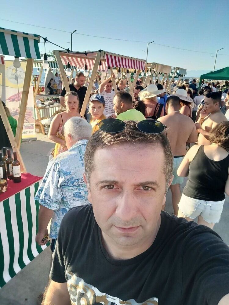  29414118  Levan, 40 ,    