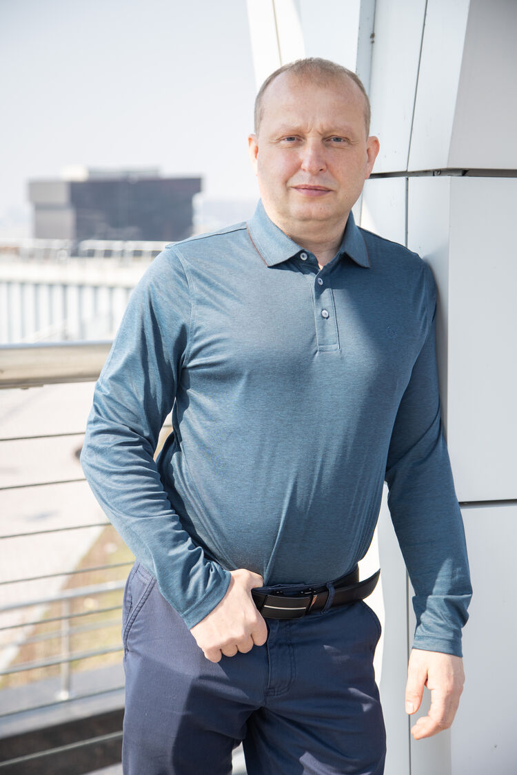  --,   , 48 ,     , c 