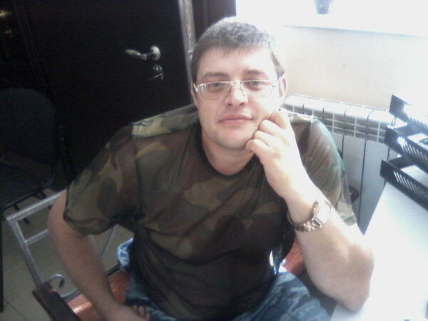  9758468  Max, 51 ,    