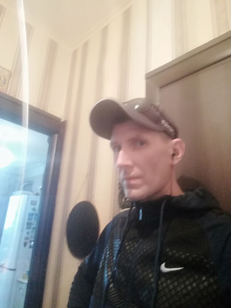  34206438  Igrik, 46 ,    