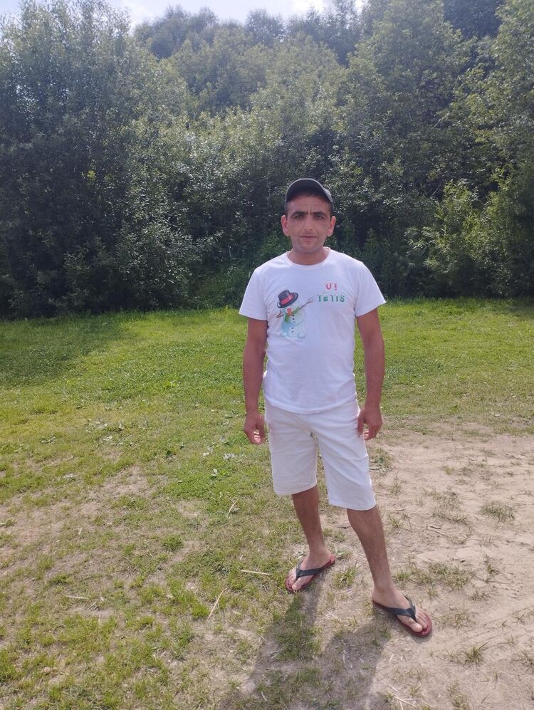  41086888  Hayk, 31 ,    