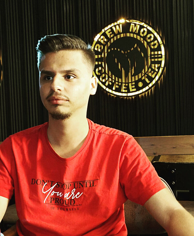  39598618  Hakan, 24 ,    Alanya