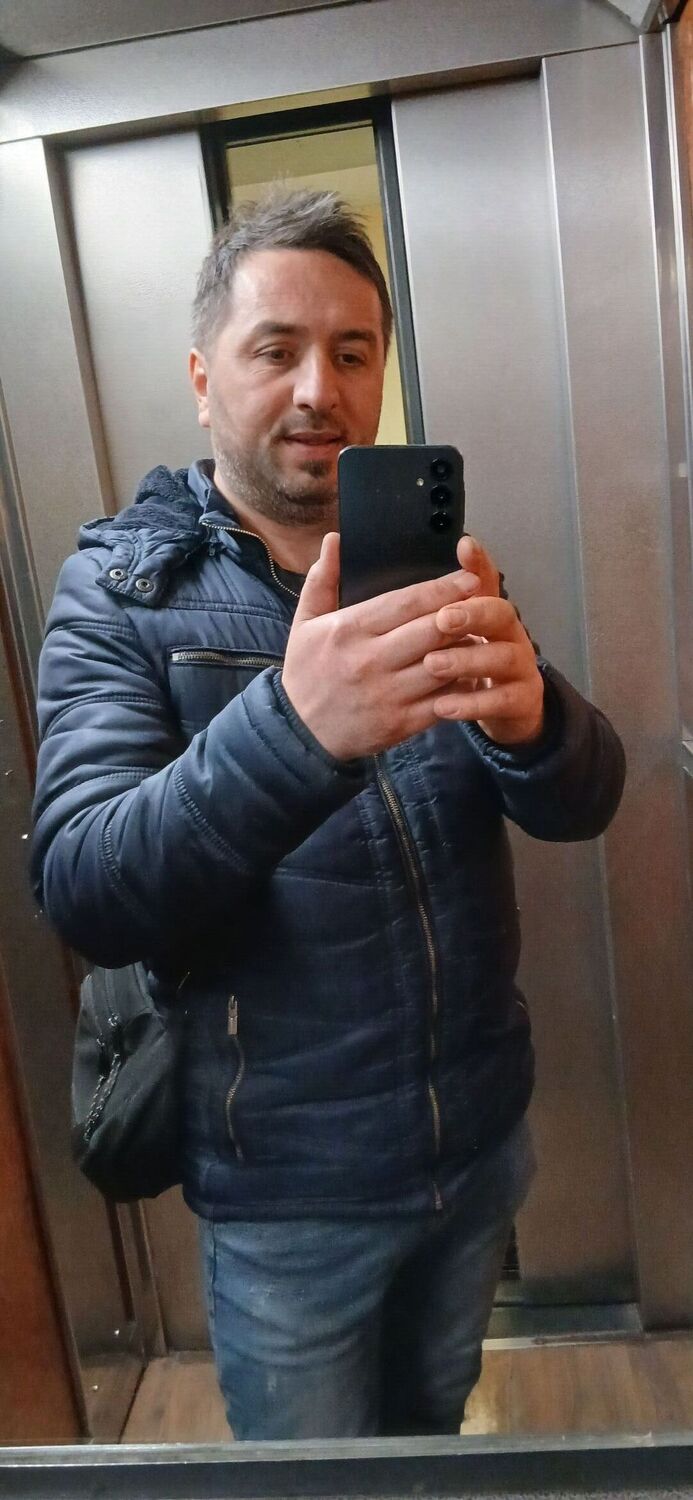  53792028  Serkan, 40 ,    