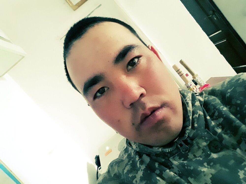  9128098  Nursamat, 32 ,    