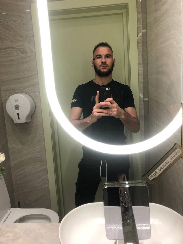  47073568  , 33 ,    