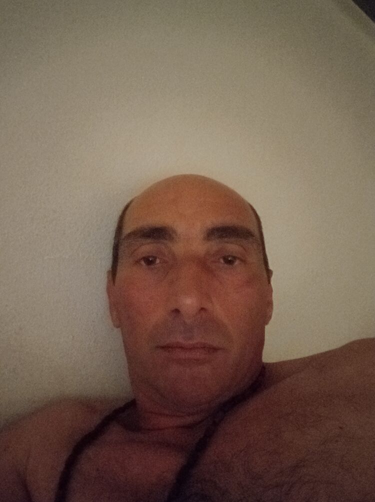  29781528  Joni, 48 ,    