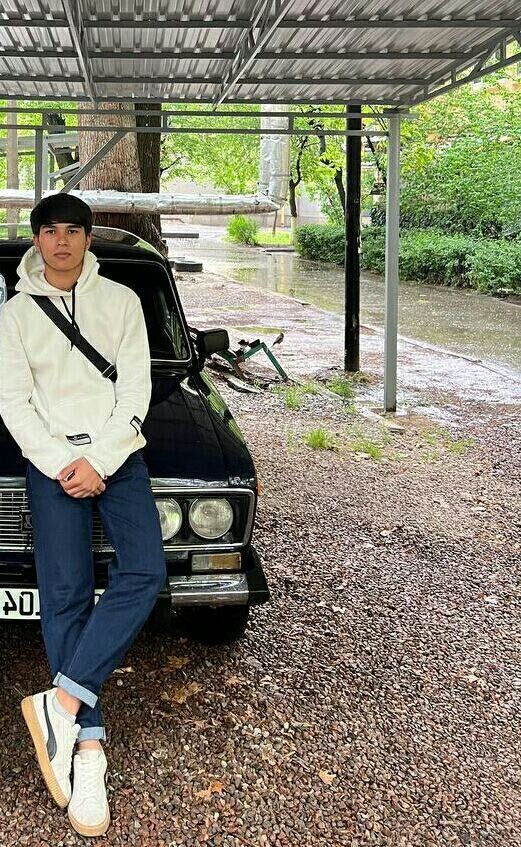  43464568  Ixtiyor, 25 ,    