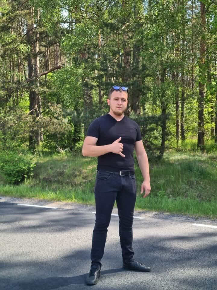  ,   Dima, 24 ,   ,   