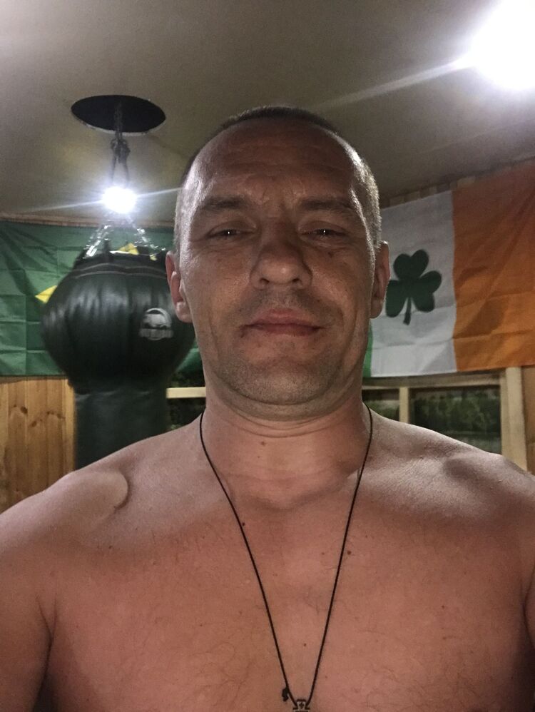  28875928  , 40 ,    
