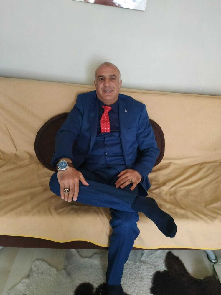  24136538  Halis Abdulk, 53 ,    