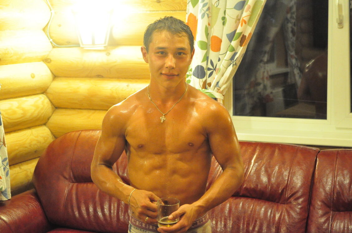  4343458  Rodion, 33 ,    