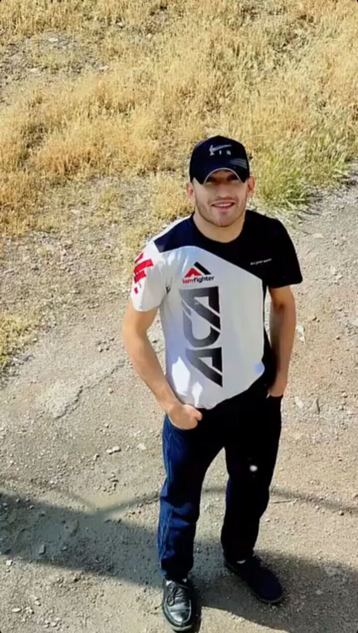   ,   Kholid, 22 ,   ,   , c 