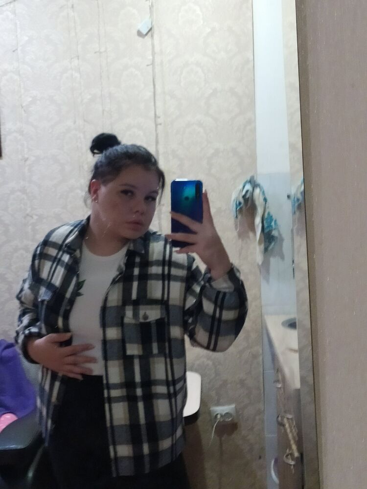  ,   Elizaveta, 21 ,     , c , 