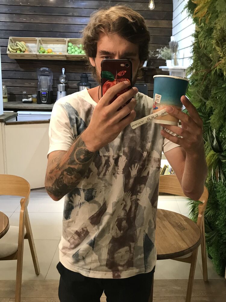  44089078  , 31 ,    