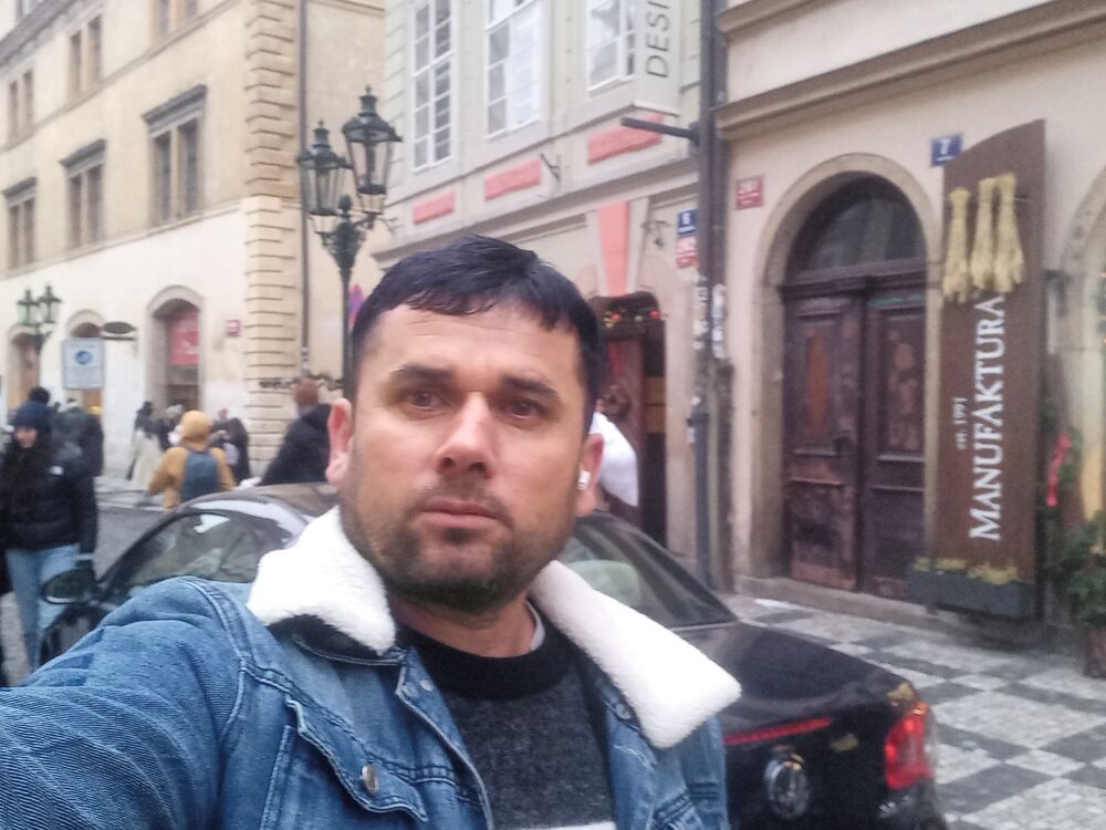  48523448  , 37 ,    Bohnice